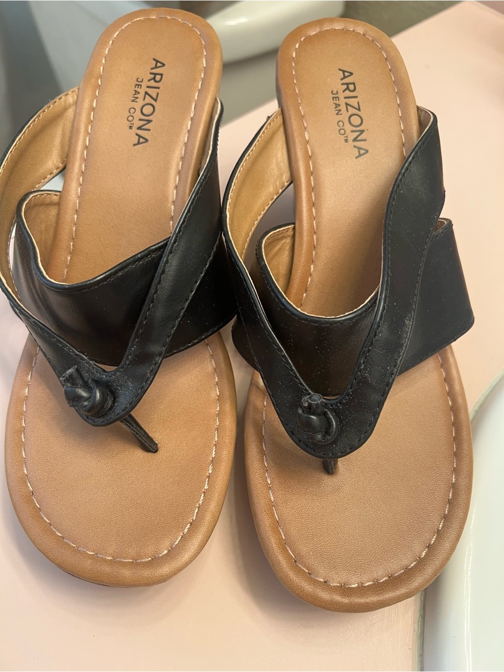Arizona Jean Company Black and Tan Thong Sandals wedge heels